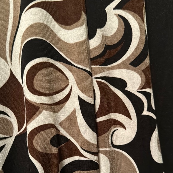 Dressbarn Brown, Black and White Patterned Cardigan, Size 1x - Picture 4 of 7